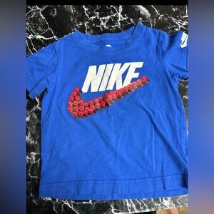 Nike tshirt